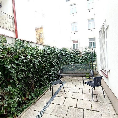 Apartment Captain Nemo Prague Ngoại thất bức ảnh